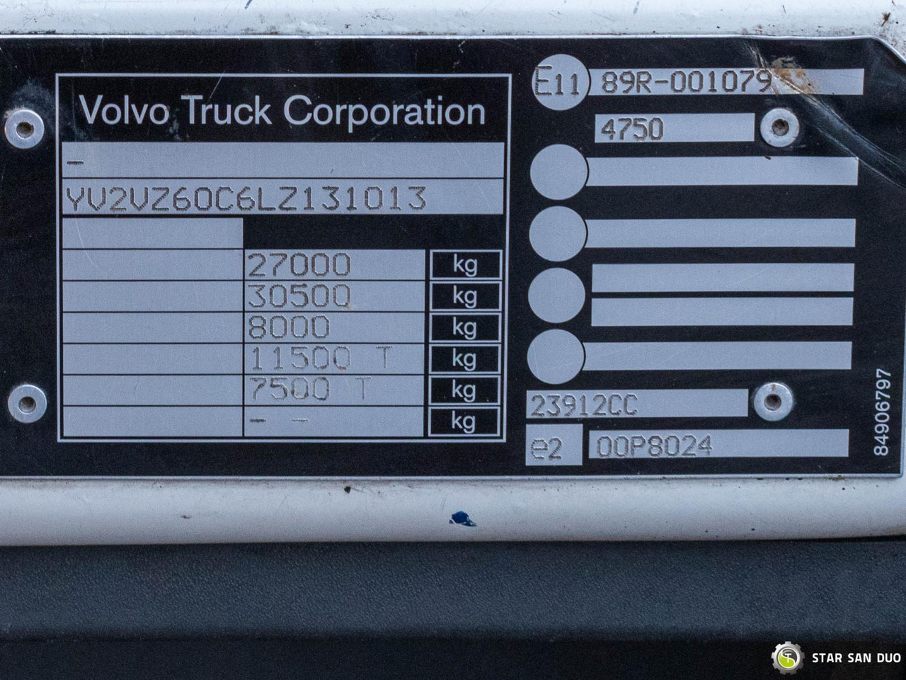 Вантажівка з маніпулятором : фото 19 Вантажівка з маніпулятором : фото 19