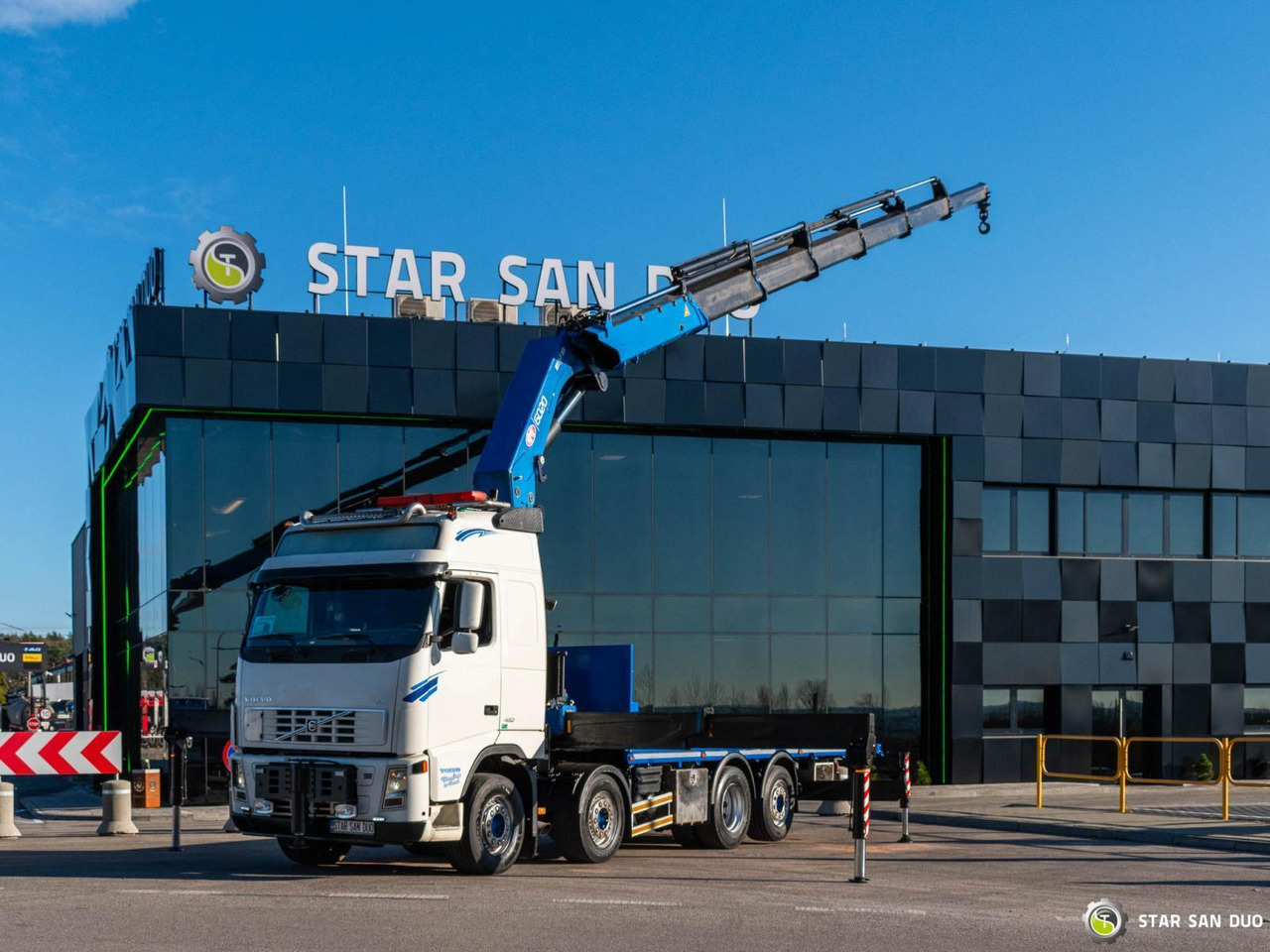 - Вантажівка з маніпулятором: фото 3 - Вантажівка з маніпулятором: фото 3