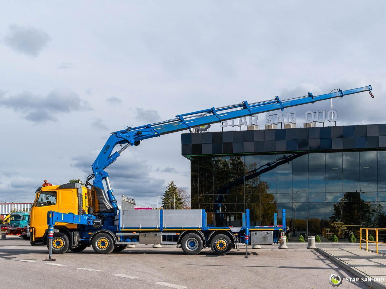 - Вантажівка з маніпулятором: фото 5 - Вантажівка з маніпулятором: фото 5