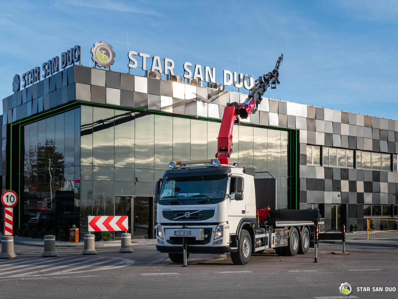 - Вантажівка з маніпулятором: фото 2 - Вантажівка з маніпулятором: фото 2