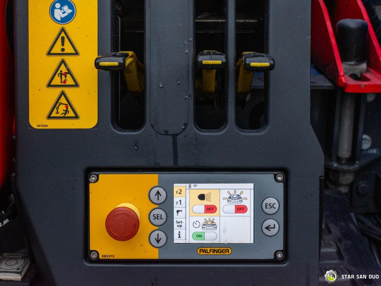 Вантажівка з маніпулятором : фото 26 Вантажівка з маніпулятором : фото 26