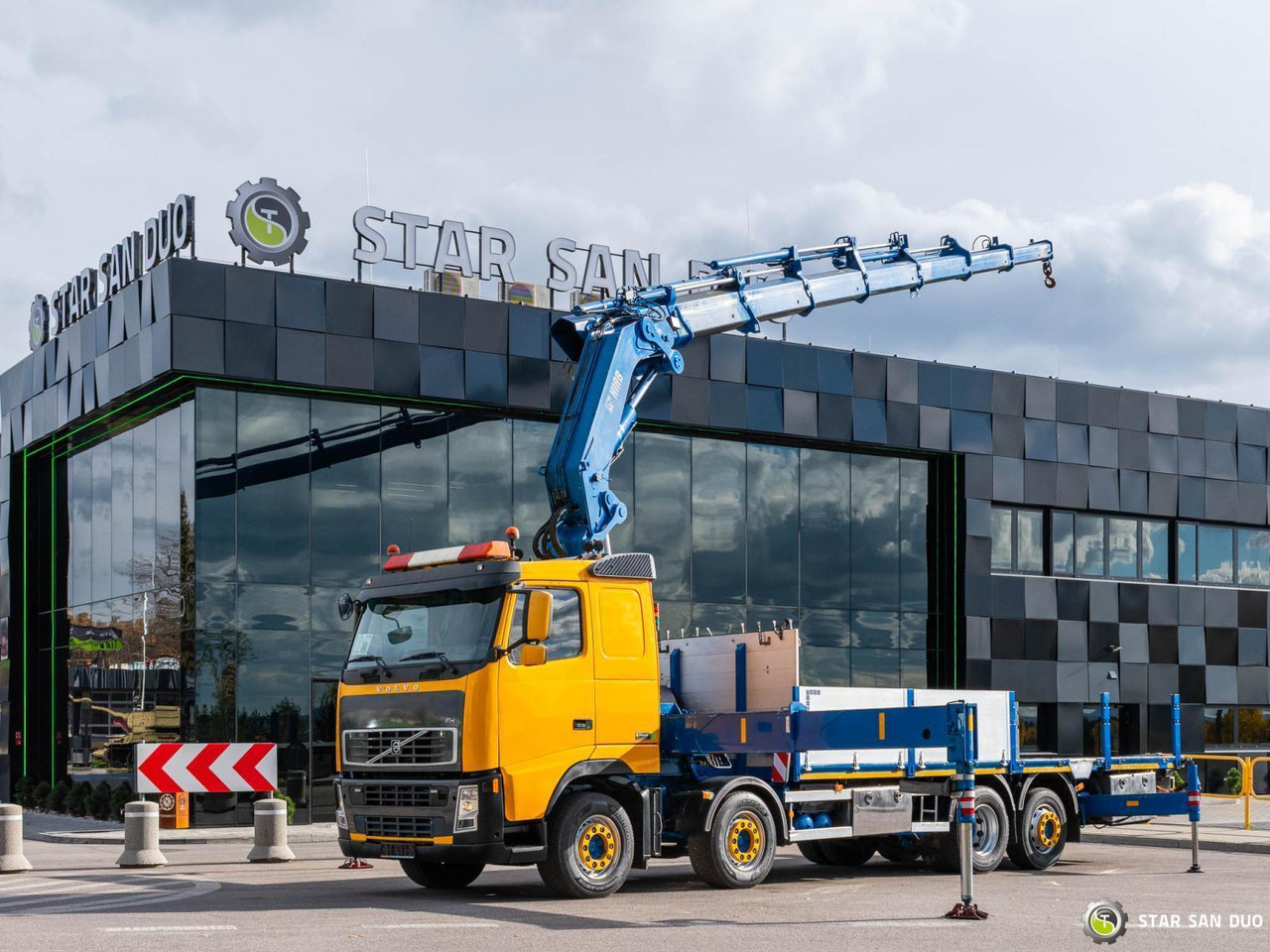 - Вантажівка з маніпулятором: фото 4 - Вантажівка з маніпулятором: фото 4