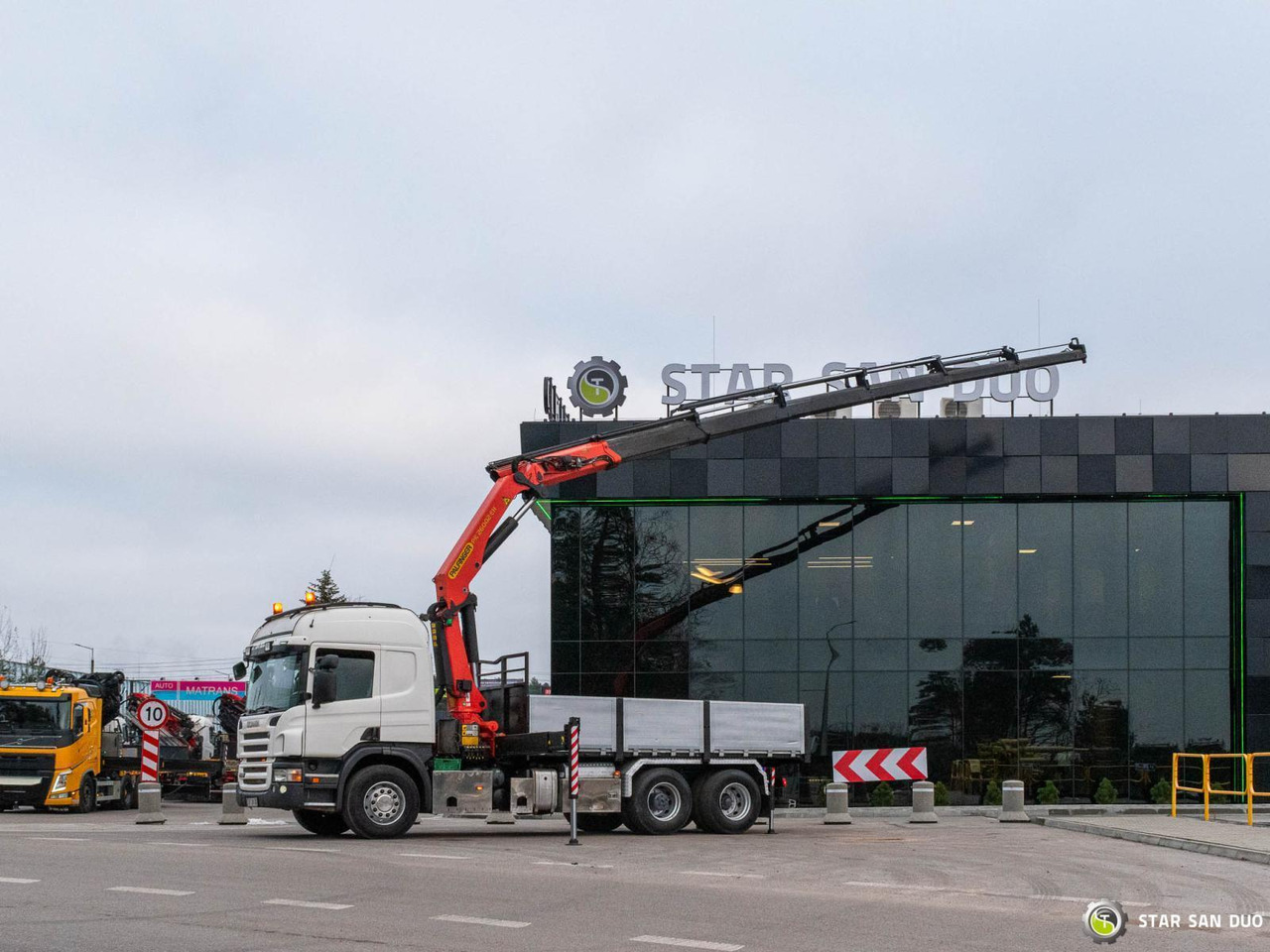 - Вантажівка з маніпулятором: фото 5 - Вантажівка з маніпулятором: фото 5