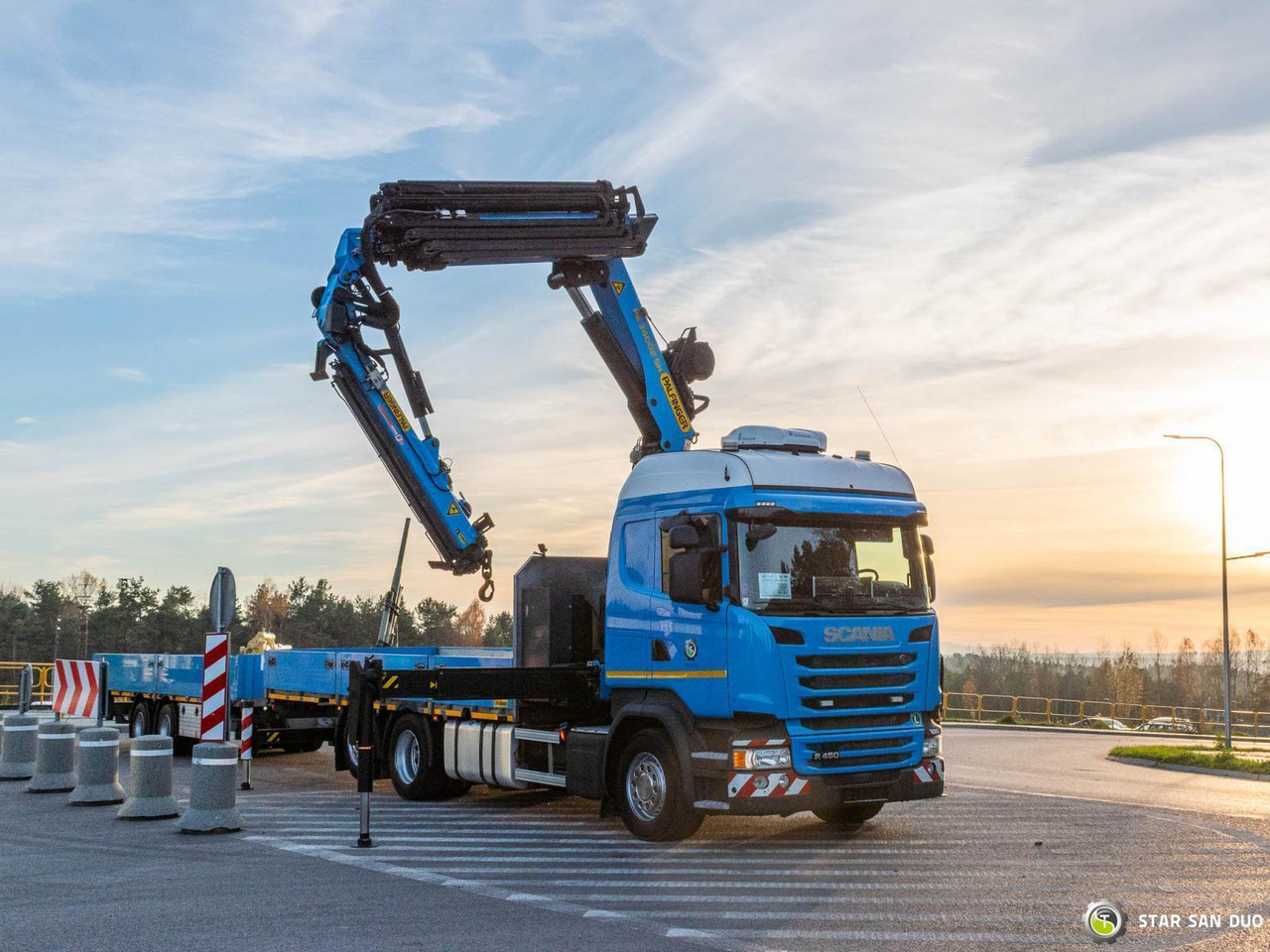 - Вантажівка з маніпулятором: фото 2 - Вантажівка з маніпулятором: фото 2
