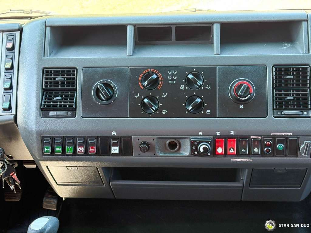 MAN Star 266 MAN 6x6 Fire Truck Feuerwehr в лізинг MAN Star 266 MAN 6x6 Fire Truck Feuerwehr: фото 18