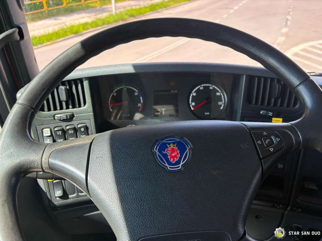 Scania D 320 FIRE BRIGADE Tank 12,000 Litres - Вантажівка: фото 5 Scania D 320 FIRE BRIGADE Tank 12,000 Litres - Вантажівка: фото 5
