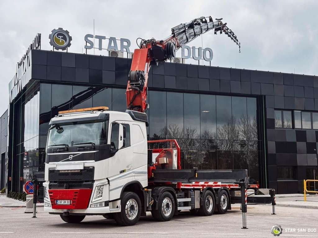 Volvo FH 550 8x2 HMF 8520 FLY JIB Winch Crane Euro 6 - Вантажівка з маніпулятором: фото 1 Volvo FH 550 8x2 HMF 8520 FLY JIB Winch Crane Euro 6 - Вантажівка з маніпулятором: фото 1