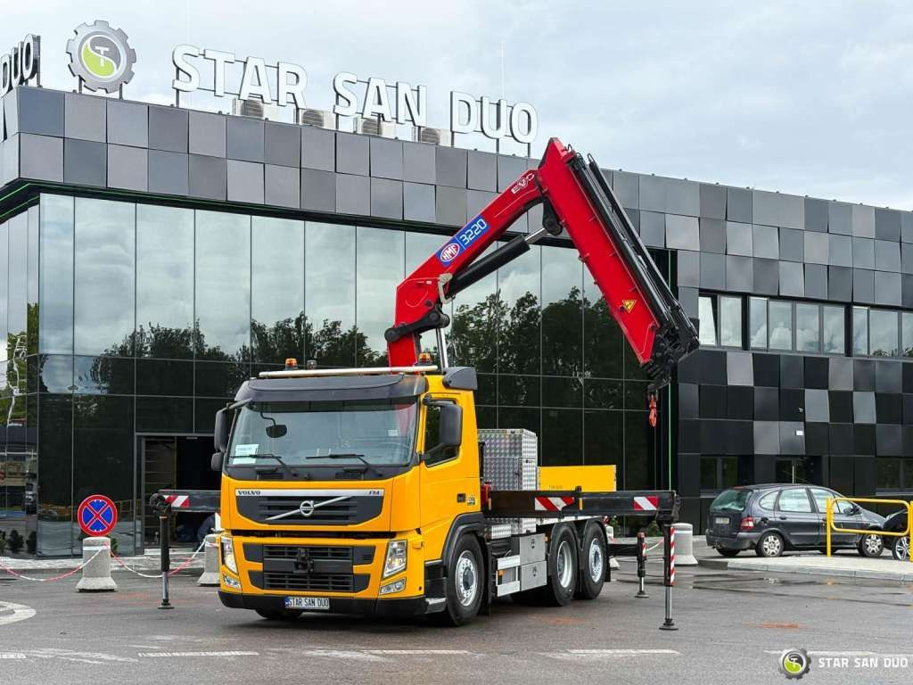 Volvo FM 460 6x4x4 HMF 3220 Crane HDS - Вантажівка з маніпулятором: фото 3 Volvo FM 460 6x4x4 HMF 3220 Crane HDS - Вантажівка з маніпулятором: фото 3