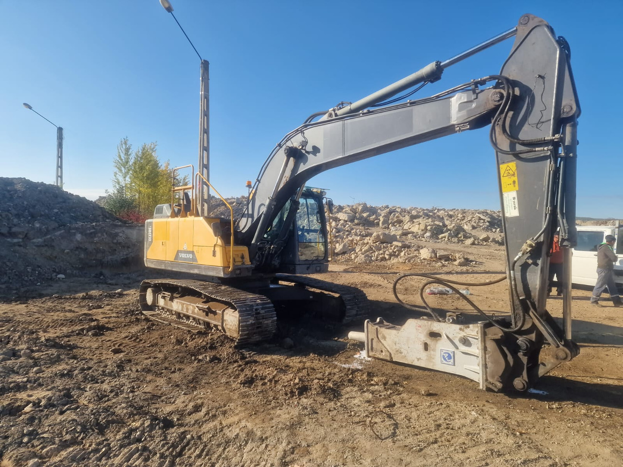 VOLVO EC220 E - Екскаватор: фото 2 VOLVO EC220 E - Екскаватор: фото 2