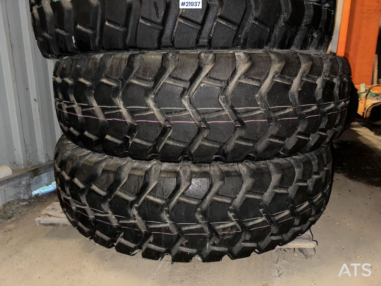 4 stk dekk til hjullaster eller veghøvel - Шина в категорії Будівельна техніка: фото 1 4 stk dekk til hjullaster eller veghøvel - Шина в категорії Будівельна техніка: фото 1