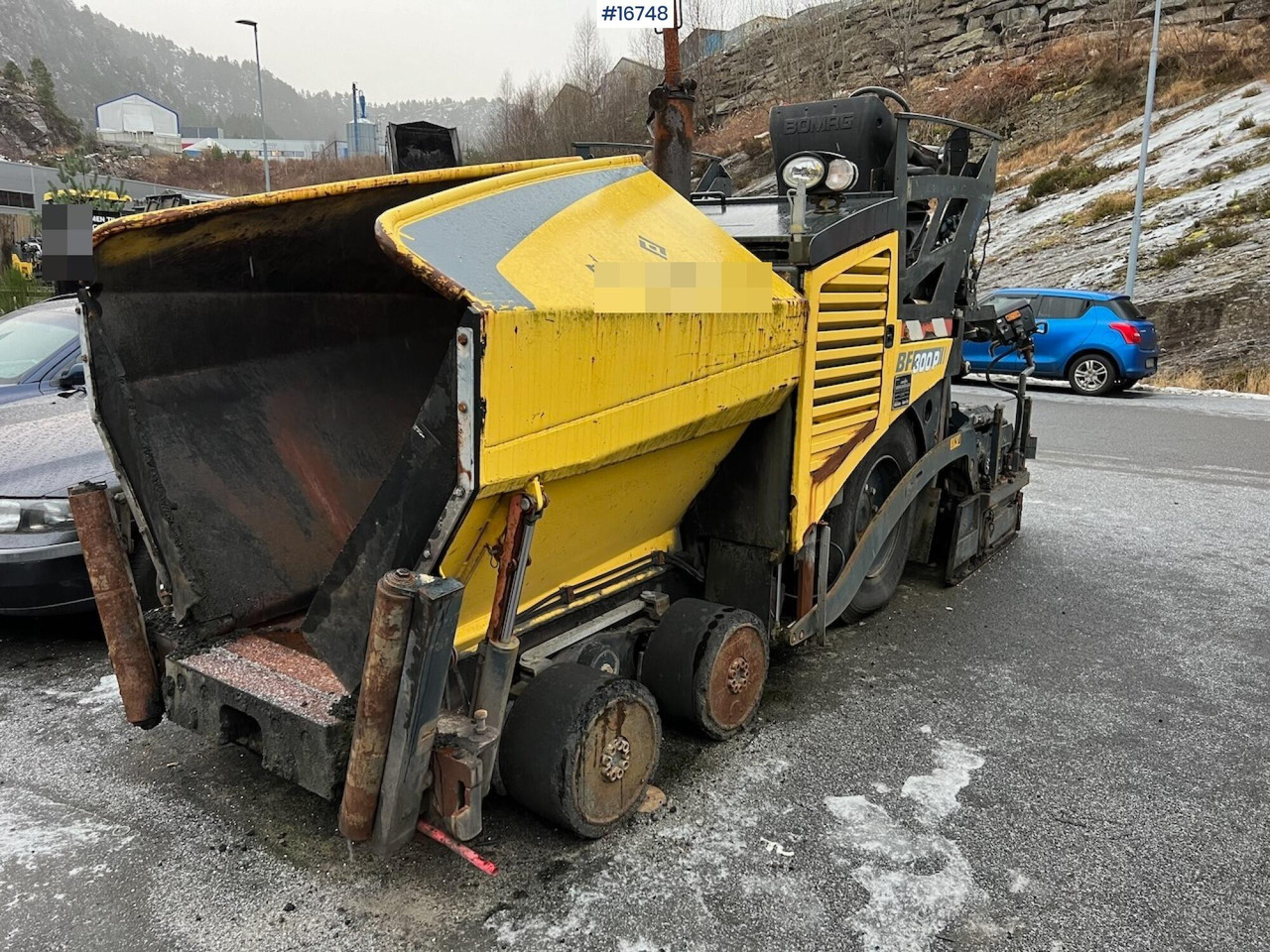 Bomag BF 300P - Асфальтоукладальна машина: фото 1 Bomag BF 300P - Асфальтоукладальна машина: фото 1