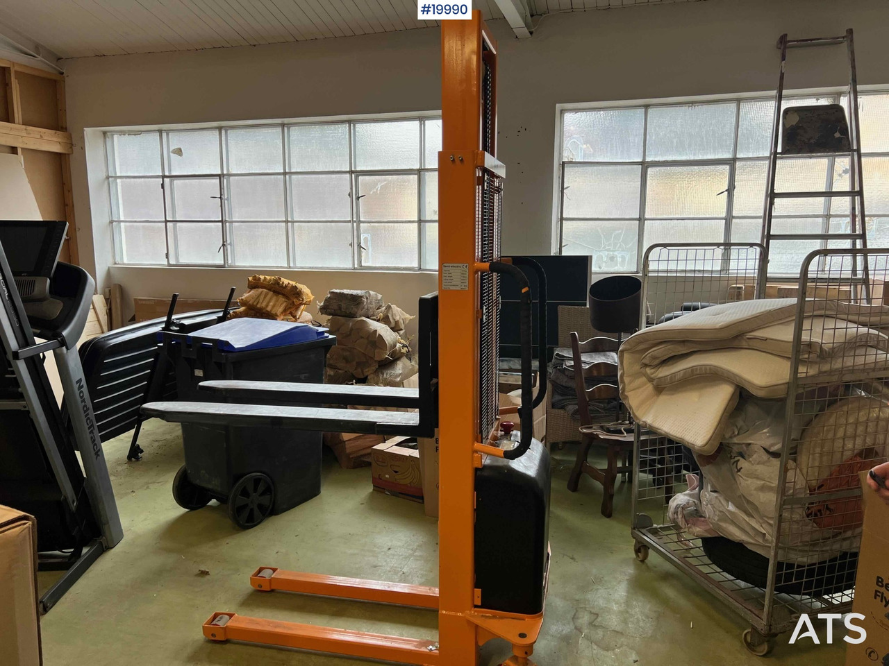 Semi-electric Pallestabler - Будівельна техніка: фото 3 Semi-electric Pallestabler - Будівельна техніка: фото 3