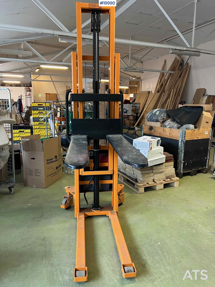 Semi-electric Pallestabler - Будівельна техніка: фото 2 Semi-electric Pallestabler - Будівельна техніка: фото 2