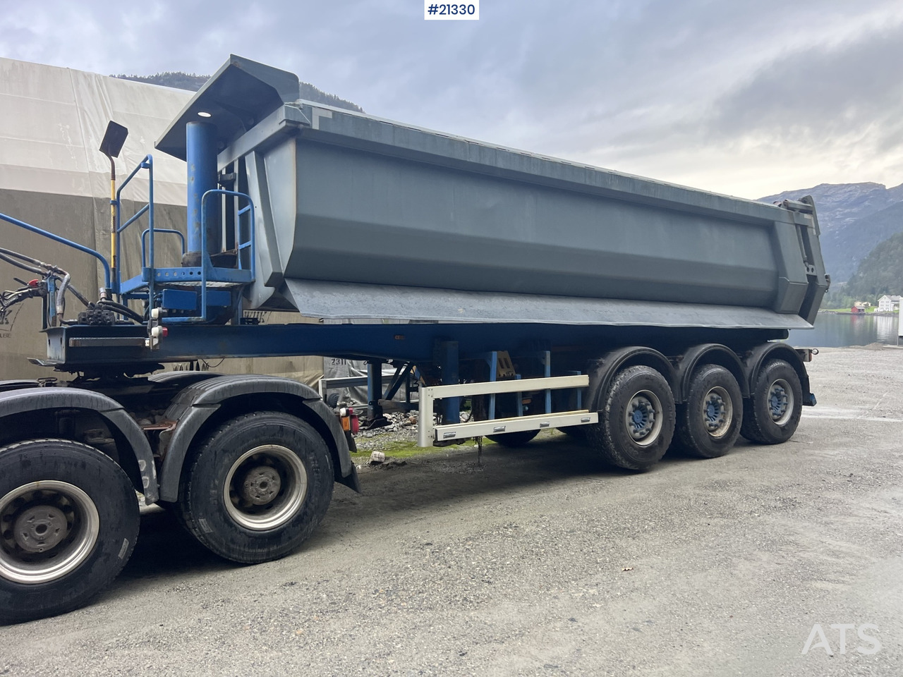 Carnehl 3 akslet tippsemi - Самоскид напівпричіп: фото 3 Carnehl 3 akslet tippsemi - Самоскид напівпричіп: фото 3