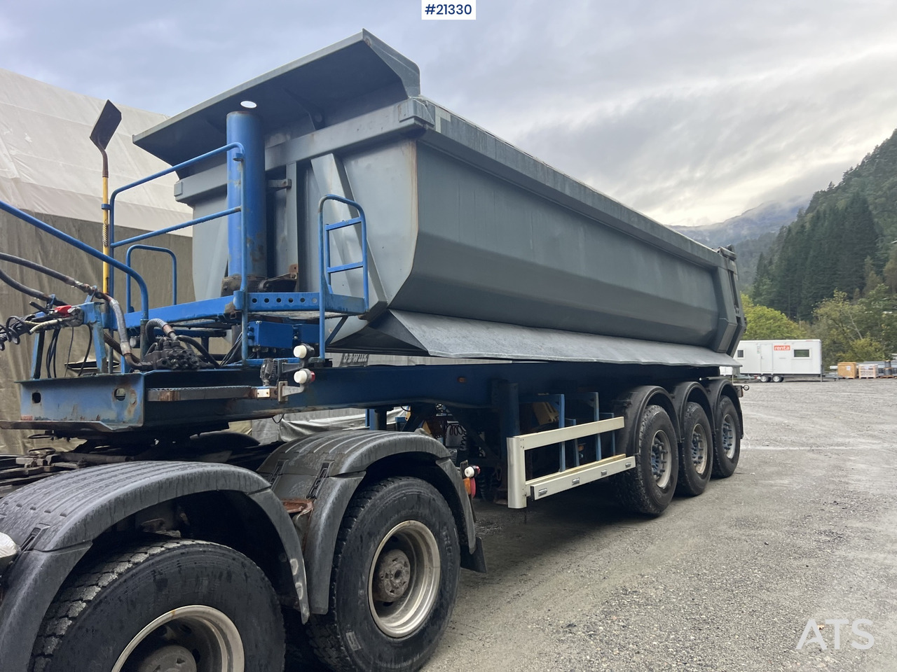 Carnehl 3 akslet tippsemi - Самоскид напівпричіп: фото 1 Carnehl 3 akslet tippsemi - Самоскид напівпричіп: фото 1