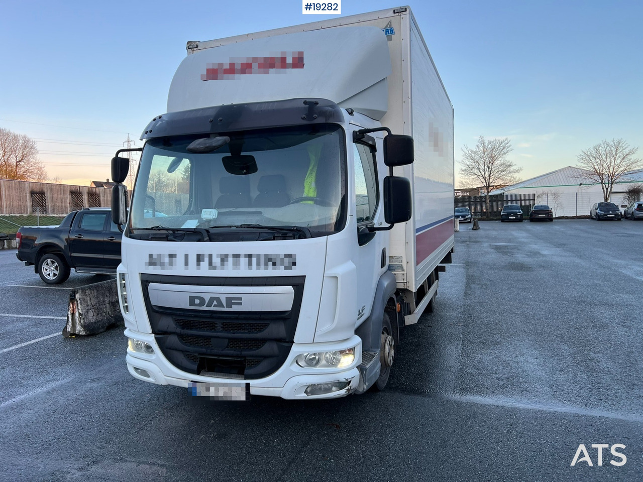 DAF LF 180 - Вантажівка з закритим кузовом: фото 1 DAF LF 180 - Вантажівка з закритим кузовом: фото 1