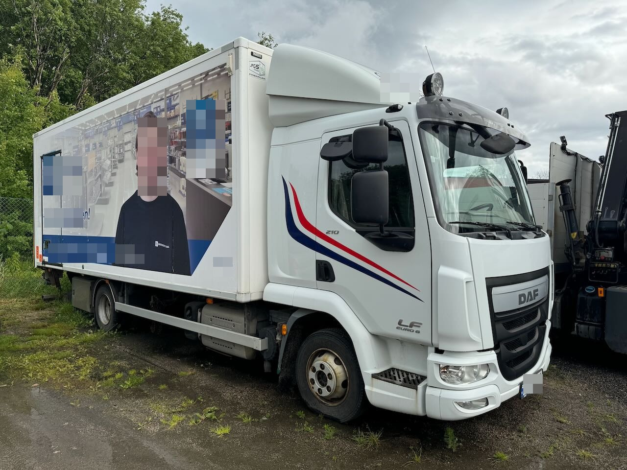 DAF LF 210 - Вантажівка з закритим кузовом: фото 2 DAF LF 210 - Вантажівка з закритим кузовом: фото 2