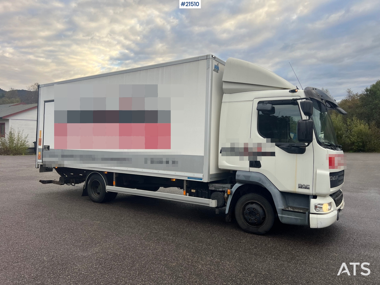 DAF LF 45 4x2 Skapbil m/ lift Rep.Objekt - Вантажівка з закритим кузовом: фото 2 DAF LF 45 4x2 Skapbil m/ lift Rep.Objekt - Вантажівка з закритим кузовом: фото 2