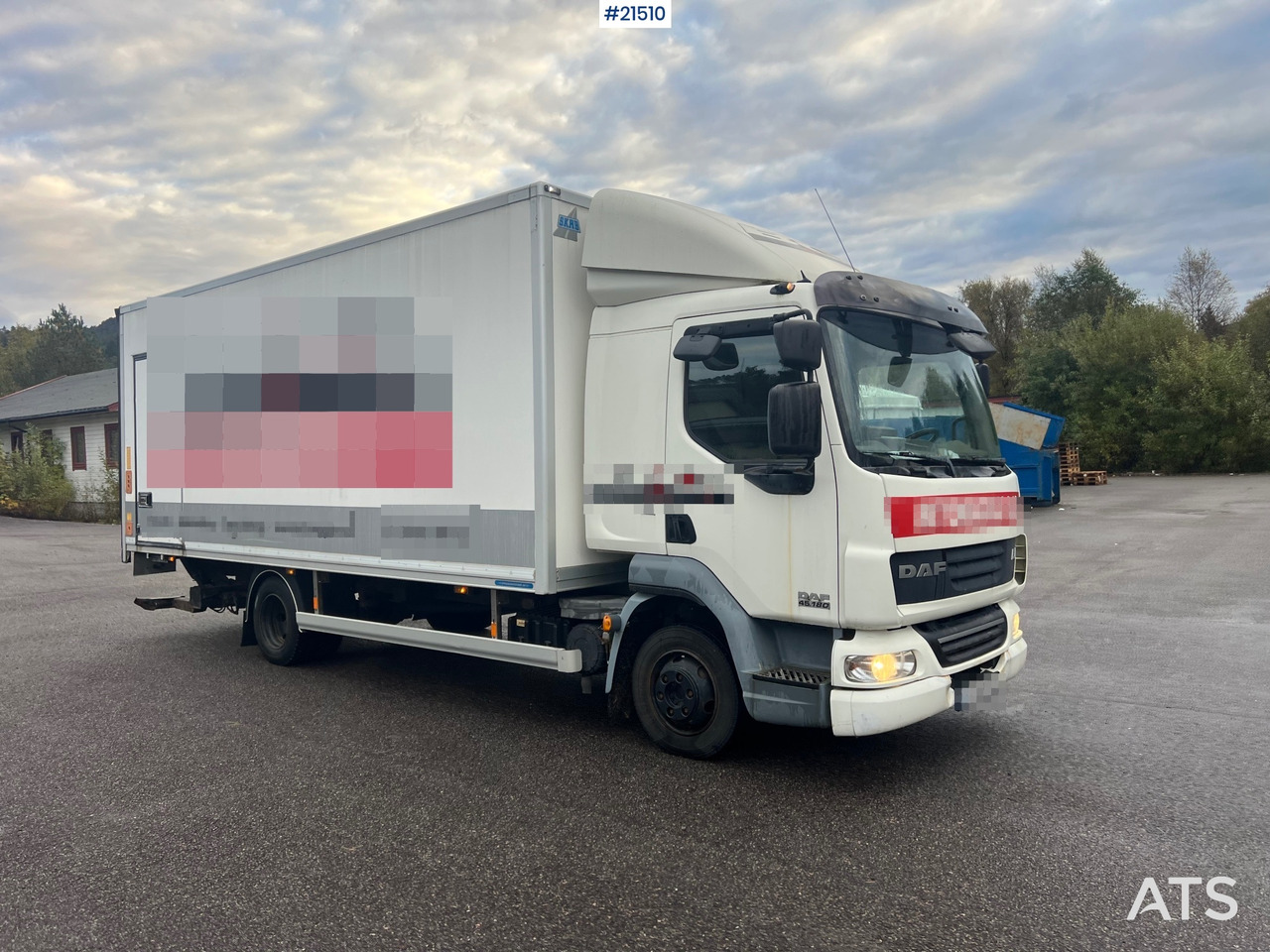 DAF LF 45 4x2 Skapbil m/ lift Rep.Objekt - Вантажівка з закритим кузовом: фото 1 DAF LF 45 4x2 Skapbil m/ lift Rep.Objekt - Вантажівка з закритим кузовом: фото 1