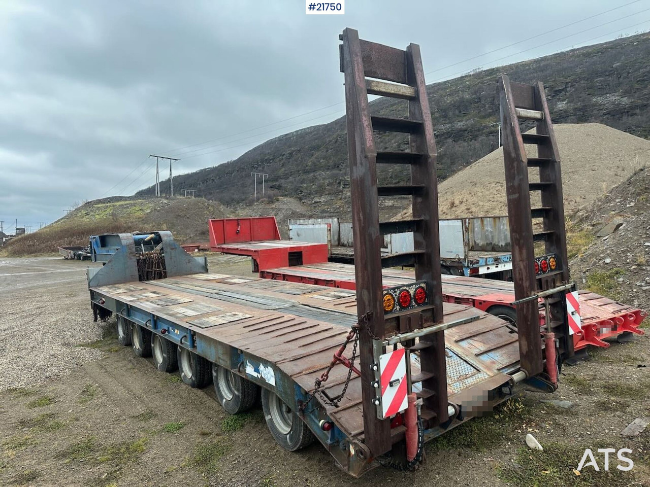 Damm 6-SD-355 6 akslet maskintralle - Низькорамна платформа напівпричіп: фото 1 Damm 6-SD-355 6 akslet maskintralle - Низькорамна платформа напівпричіп: фото 1