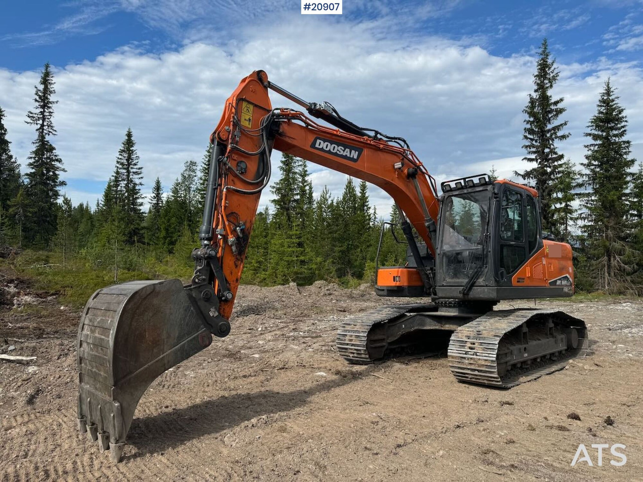 Doosan DX160LC - Гусеничний екскаватор: фото 2 Doosan DX160LC - Гусеничний екскаватор: фото 2