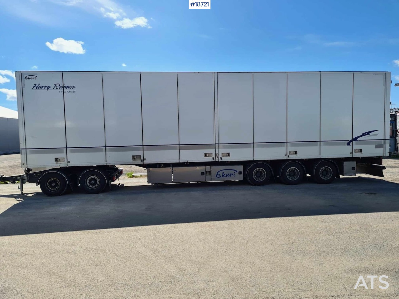 Ekeri 3-axle cabinet semitrailer w/ full side opening. - Закритий кузов причіп: фото 2 Ekeri 3-axle cabinet semitrailer w/ full side opening. - Закритий кузов причіп: фото 2