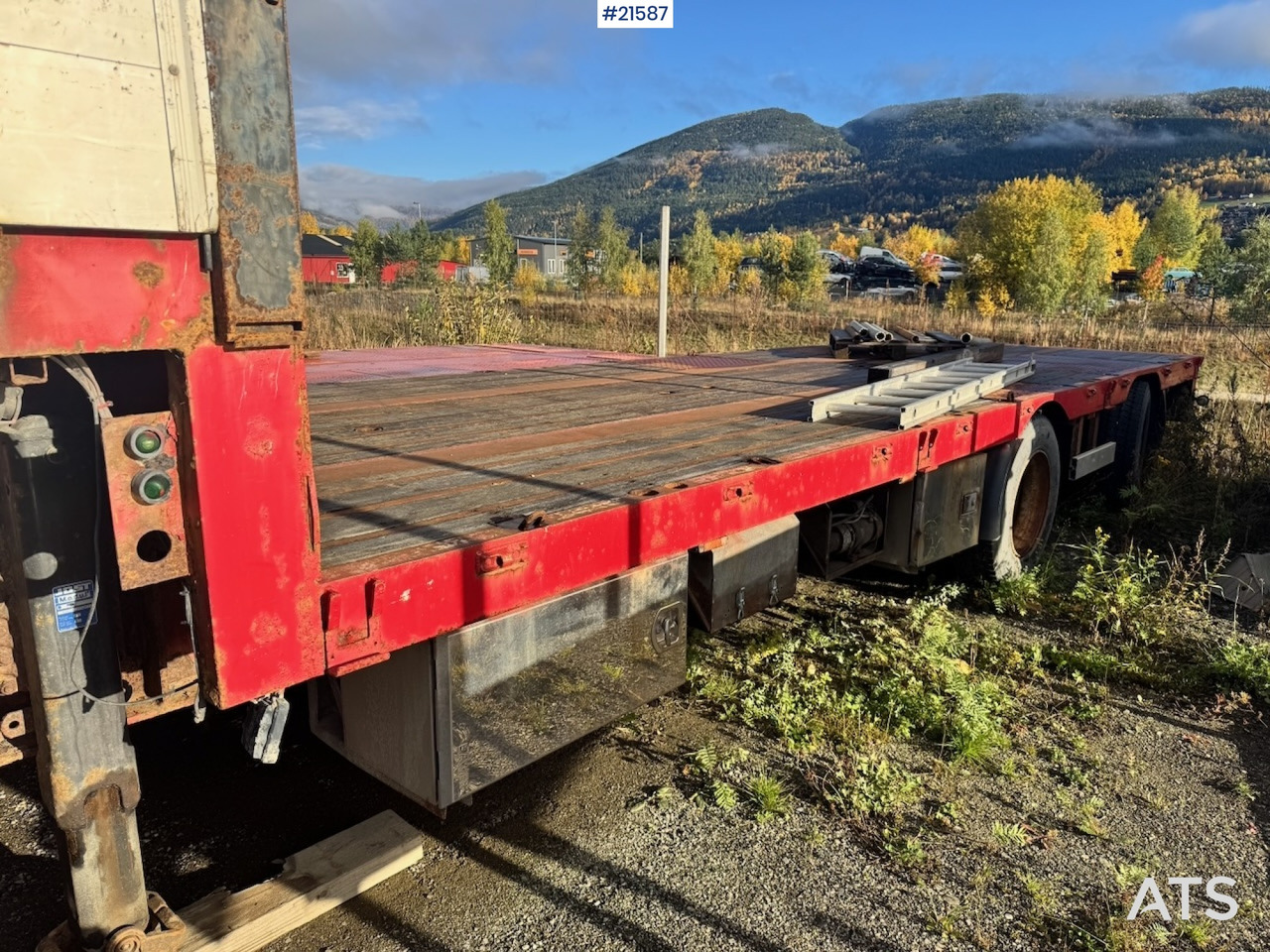 HRD Kransemi - Бортовий напівпричіп/ Платформа: фото 3 HRD Kransemi - Бортовий напівпричіп/ Платформа: фото 3