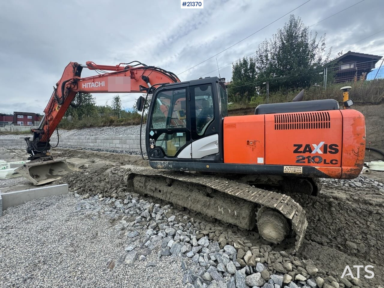 Hitachi ZX210LC-5B Beltegraver m/ tilt, skuffe og GPS. - Гусеничний екскаватор: фото 1 Hitachi ZX210LC-5B Beltegraver m/ tilt, skuffe og GPS. - Гусеничний екскаватор: фото 1