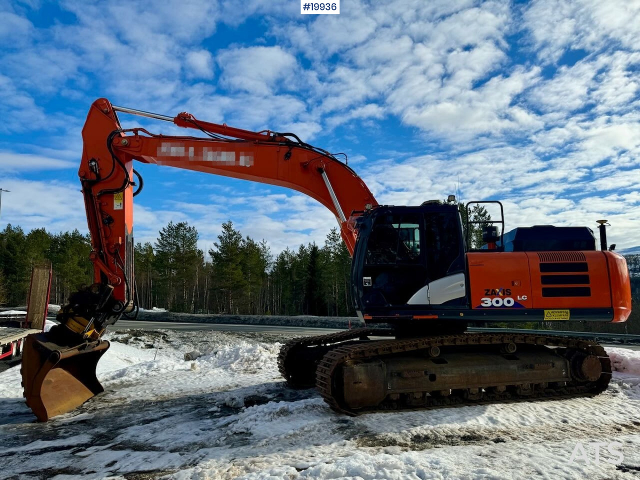 Hitachi ZX300LC-6 - Екскаватор: фото 2 Hitachi ZX300LC-6 - Екскаватор: фото 2
