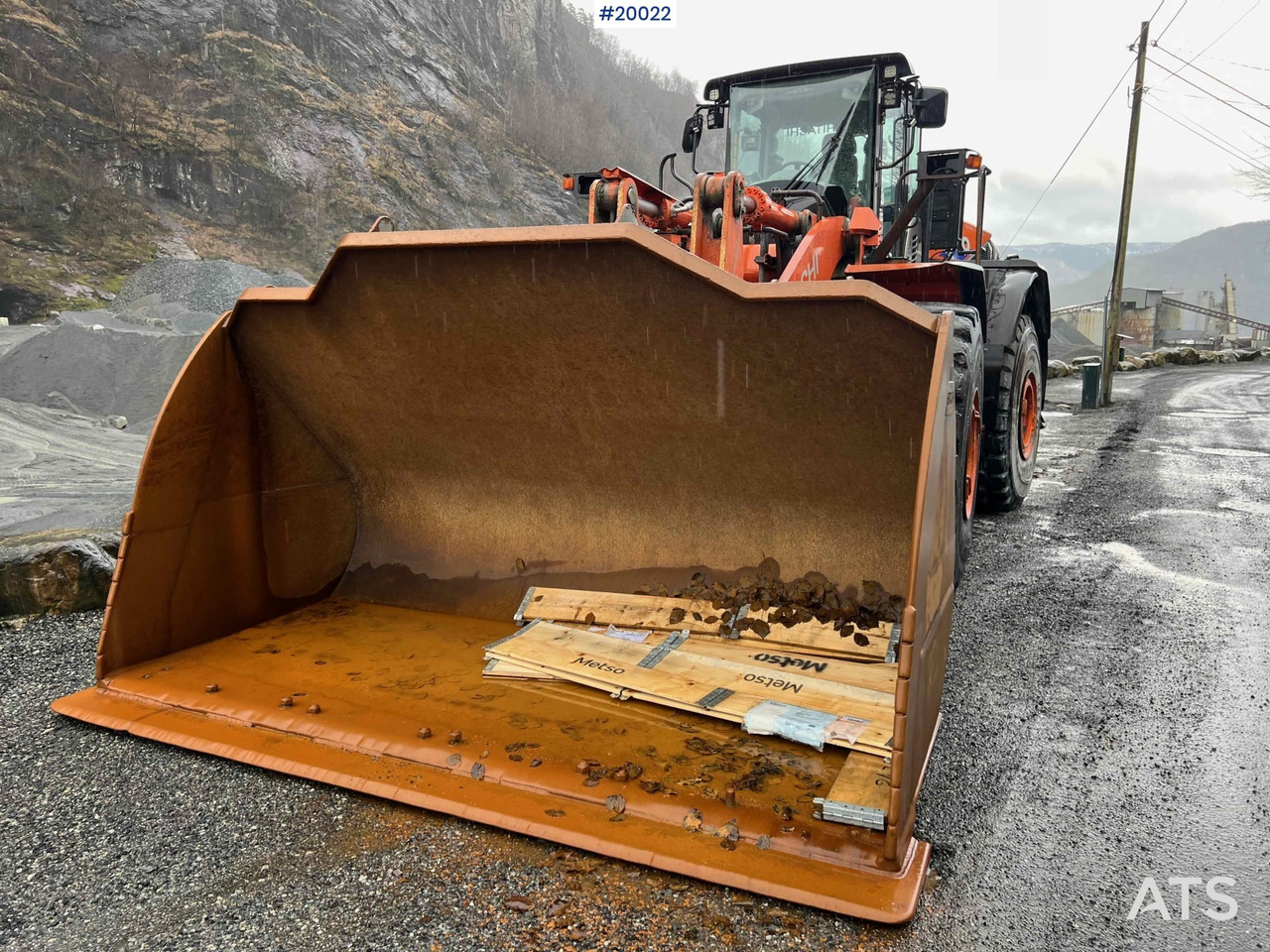 Hitachi zw370-6 hjullaster m / vekt, skriver og skuffe - Колісний навантажувач: фото 5 Hitachi zw370-6 hjullaster m / vekt, skriver og skuffe - Колісний навантажувач: фото 5