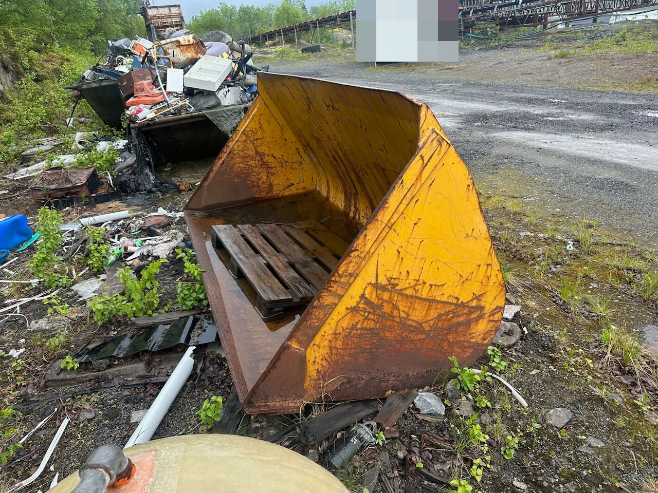 Hjullasterskuffe Har stått på en Hanomag 44C - Ківш навантажувача в категорії Будівельна техніка: фото 1 Hjullasterskuffe Har stått på en Hanomag 44C - Ківш навантажувача в категорії Будівельна техніка: фото 1