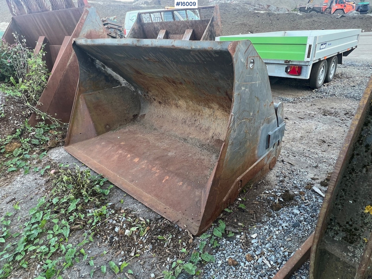 Hjullasterskuffe m/ liten BM feste - Ківш навантажувача в категорії Будівельна техніка: фото 3 Hjullasterskuffe m/ liten BM feste - Ківш навантажувача в категорії Будівельна техніка: фото 3