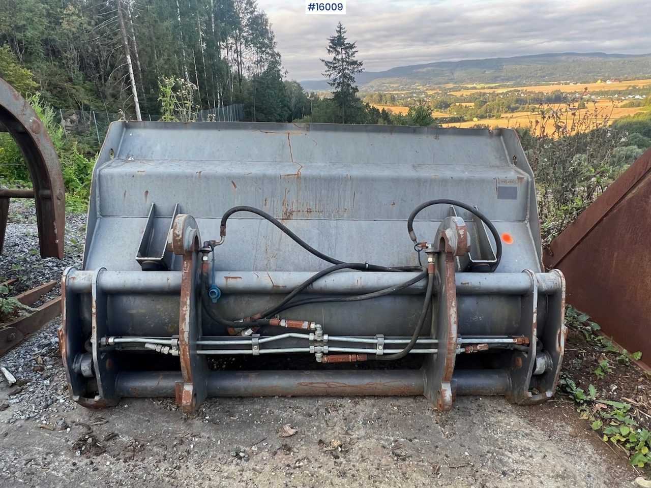 Hjullasterskuffe m/ liten BM feste - Ківш навантажувача в категорії Будівельна техніка: фото 5 Hjullasterskuffe m/ liten BM feste - Ківш навантажувача в категорії Будівельна техніка: фото 5