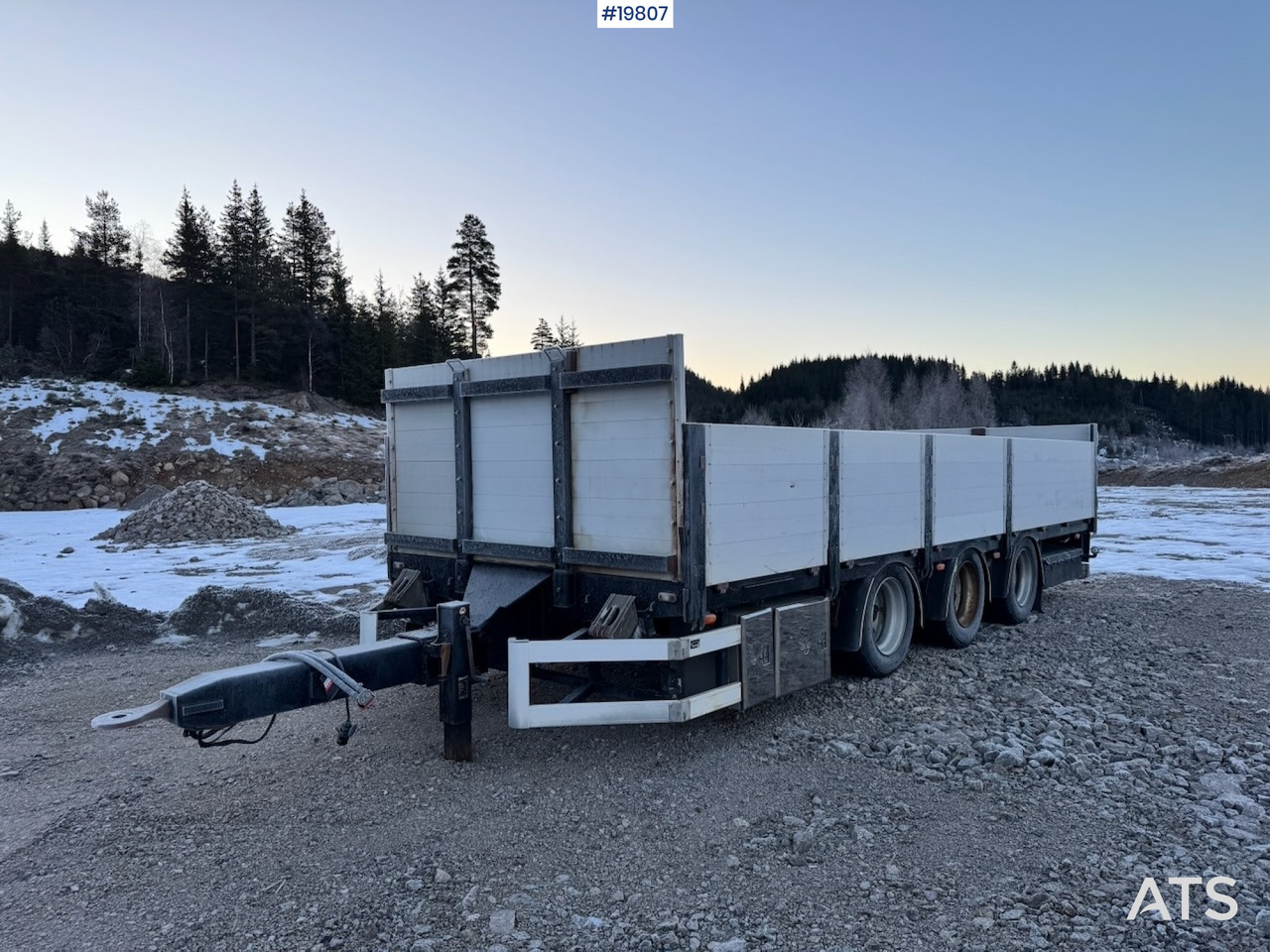 Istrail 3 akslet plankjerre - Бортовий причіп/ Платформа: фото 1 Istrail 3 akslet plankjerre - Бортовий причіп/ Платформа: фото 1