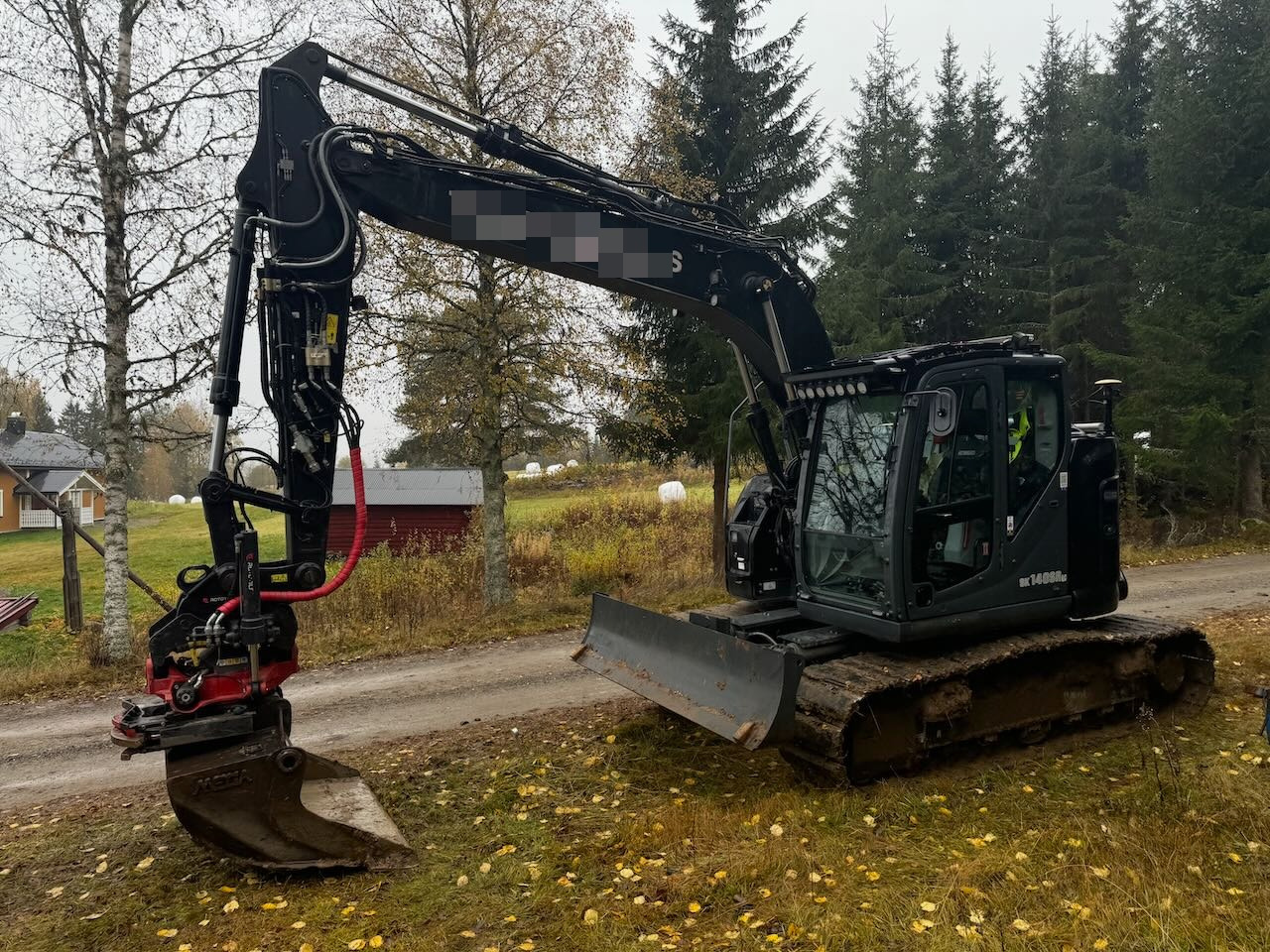Kobelco SK140SRLC - Гусеничний екскаватор: фото 2 Kobelco SK140SRLC - Гусеничний екскаватор: фото 2