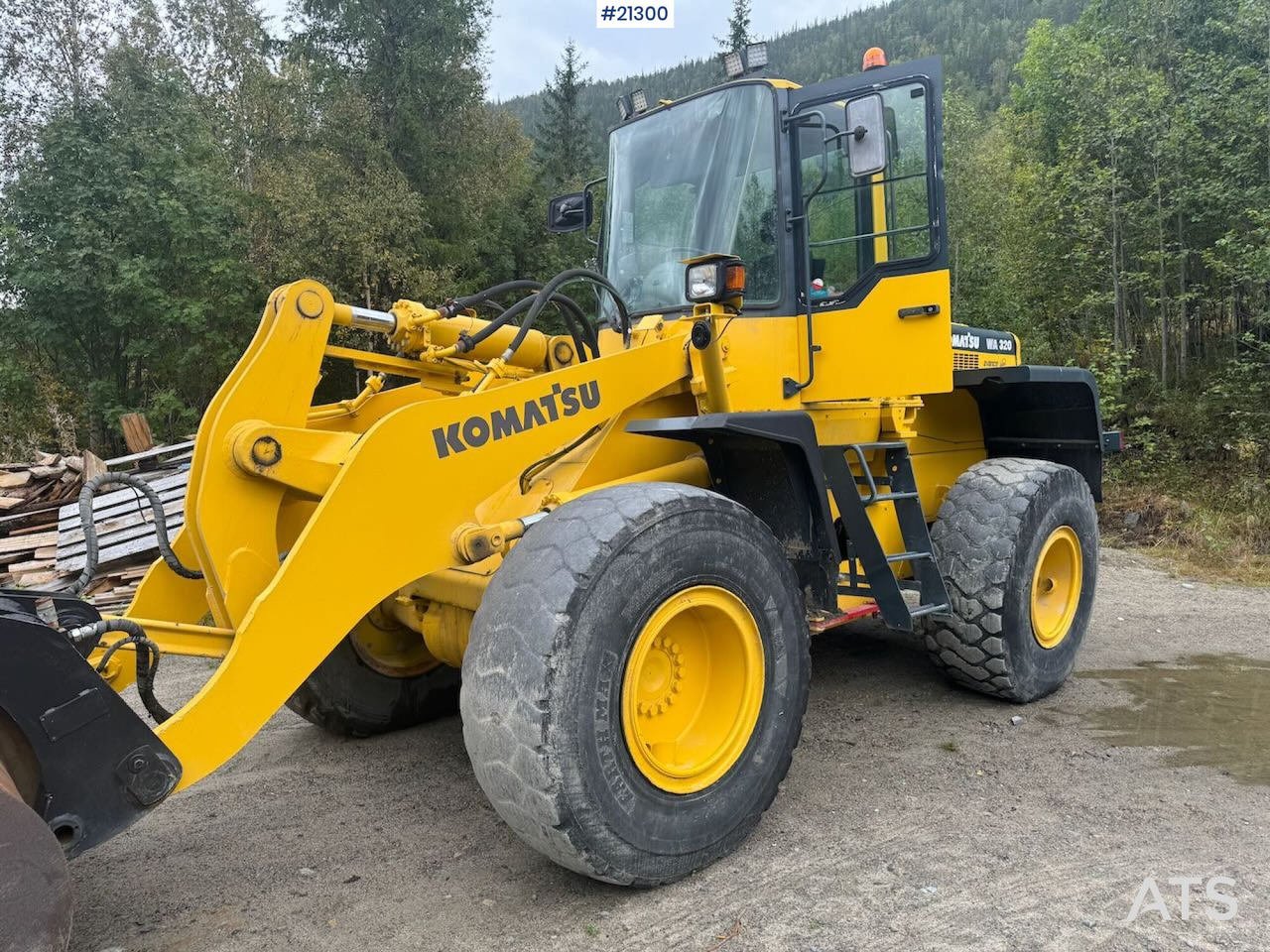 Komatsu WA320-3H - Колісний навантажувач: фото 2 Komatsu WA320-3H - Колісний навантажувач: фото 2