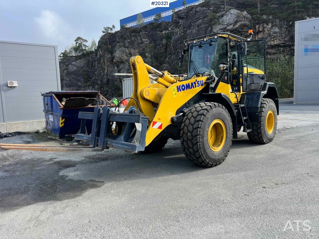 Komatsu WA320-8EO - Колісний навантажувач: фото 1 Komatsu WA320-8EO - Колісний навантажувач: фото 1