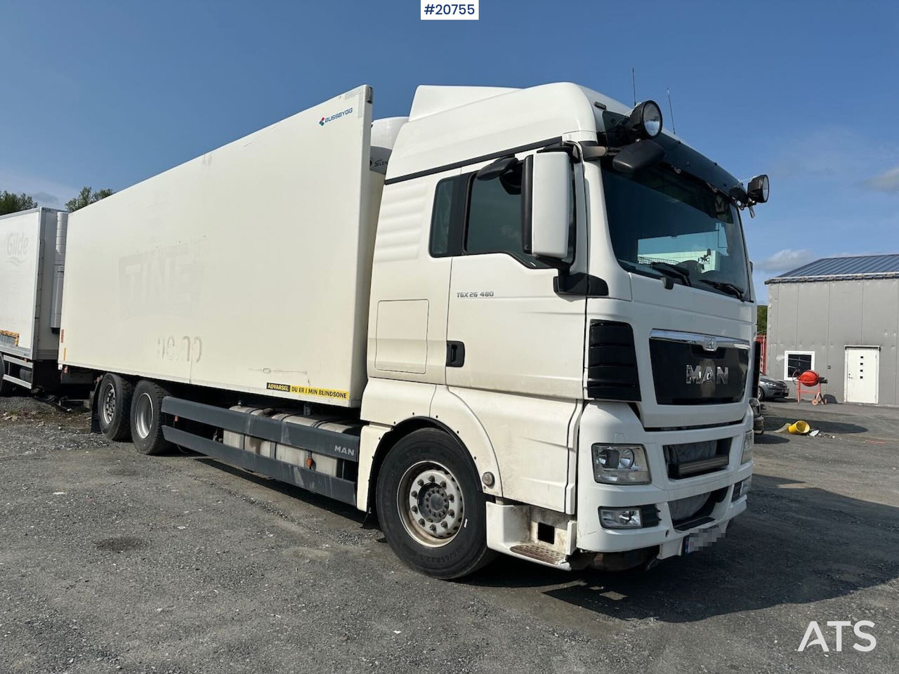 MAN TGX 26.480 6x2 skapbil m/ Bussbygg skap og lift - Вантажівка з закритим кузовом: фото 1 MAN TGX 26.480 6x2 skapbil m/ Bussbygg skap og lift - Вантажівка з закритим кузовом: фото 1