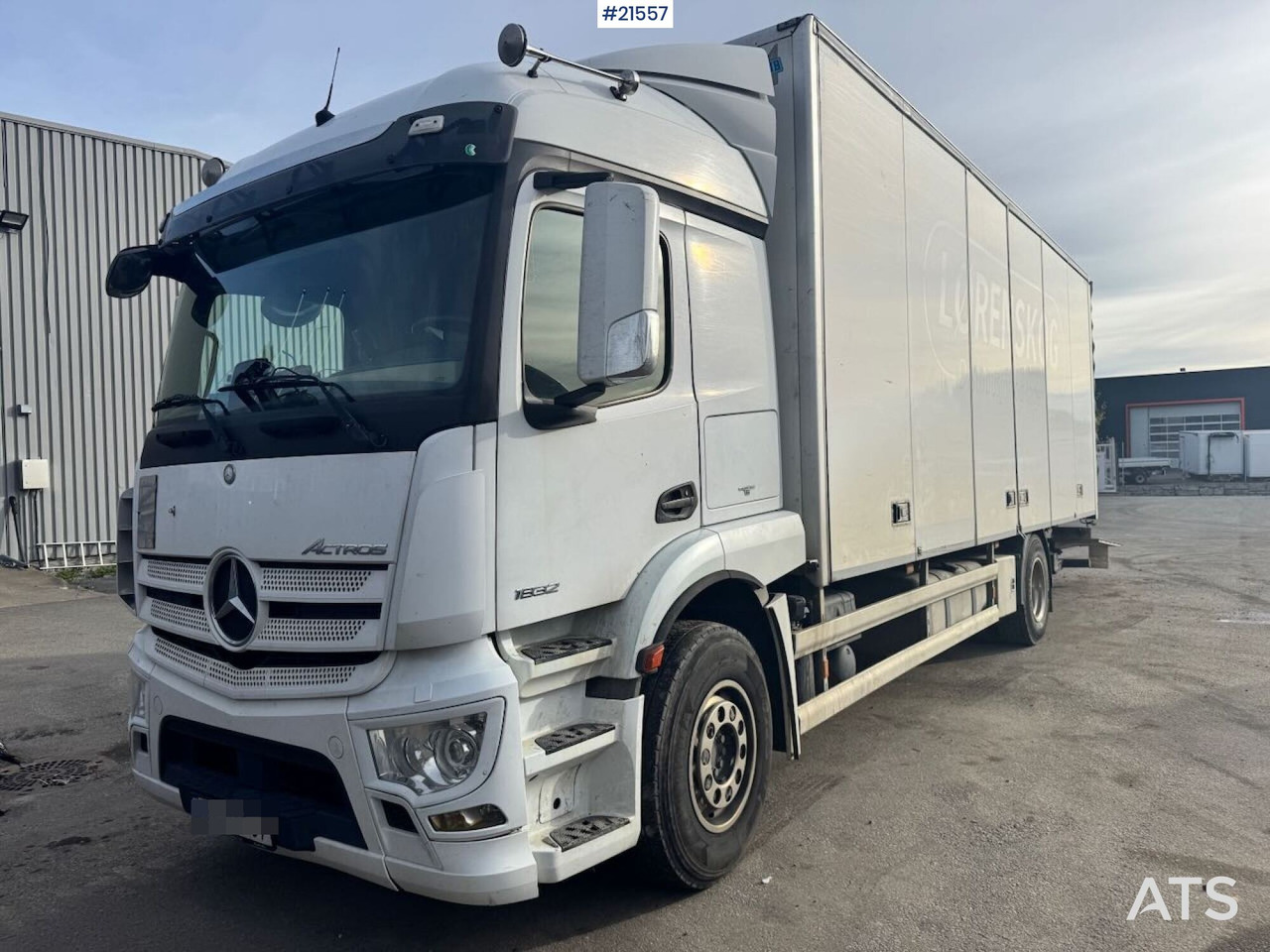 Mercedes Actros 1832 - Вантажівка з закритим кузовом: фото 1 Mercedes Actros 1832 - Вантажівка з закритим кузовом: фото 1