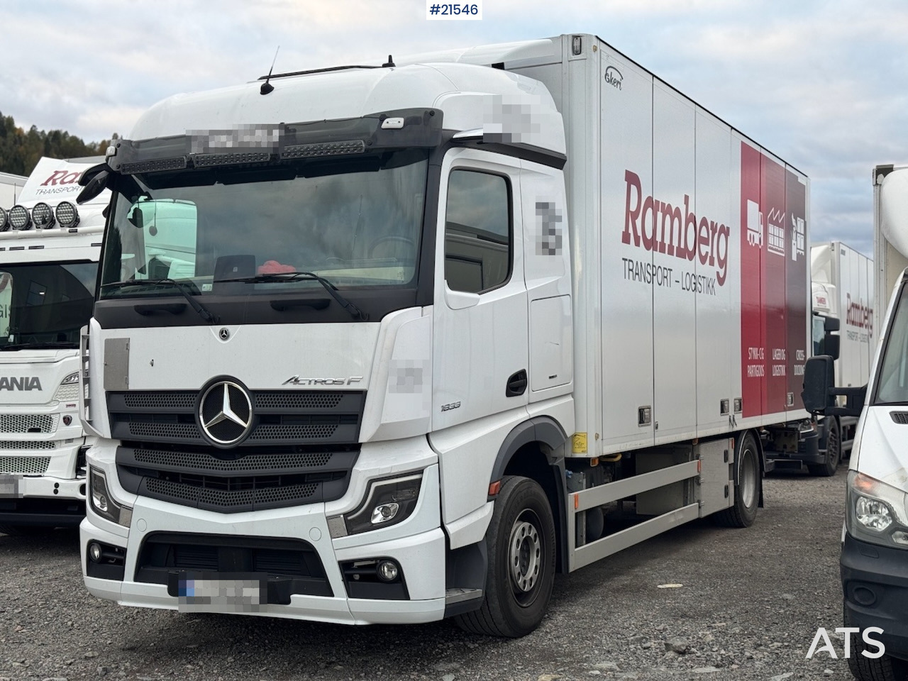 Mercedes Actros 1833 - Вантажівка з закритим кузовом: фото 2 Mercedes Actros 1833 - Вантажівка з закритим кузовом: фото 2