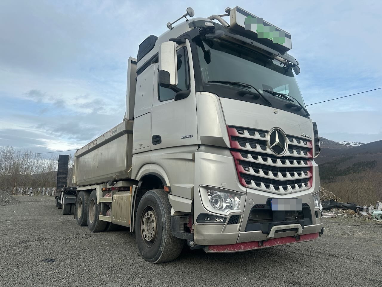 Mercedes Arocs 2658 - Самоскид вантажівка: фото 1 Mercedes Arocs 2658 - Самоскид вантажівка: фото 1