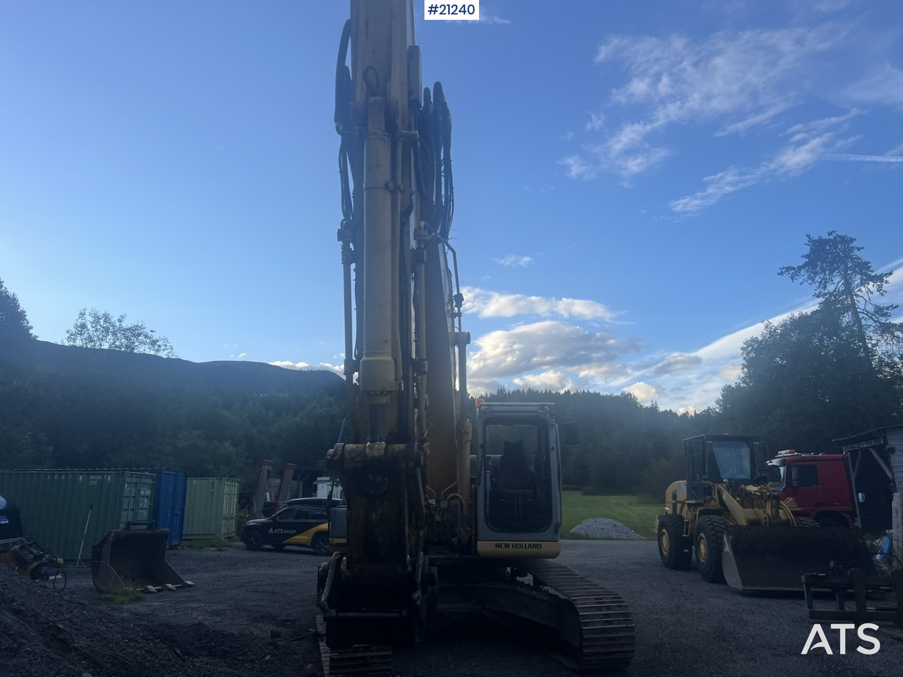 New Holland E265B Gravemaskin m/ graveskuffe og hydraulisk pusseskuffe - Гусеничний екскаватор: фото 5 New Holland E265B Gravemaskin m/ graveskuffe og hydraulisk pusseskuffe - Гусеничний екскаватор: фото 5