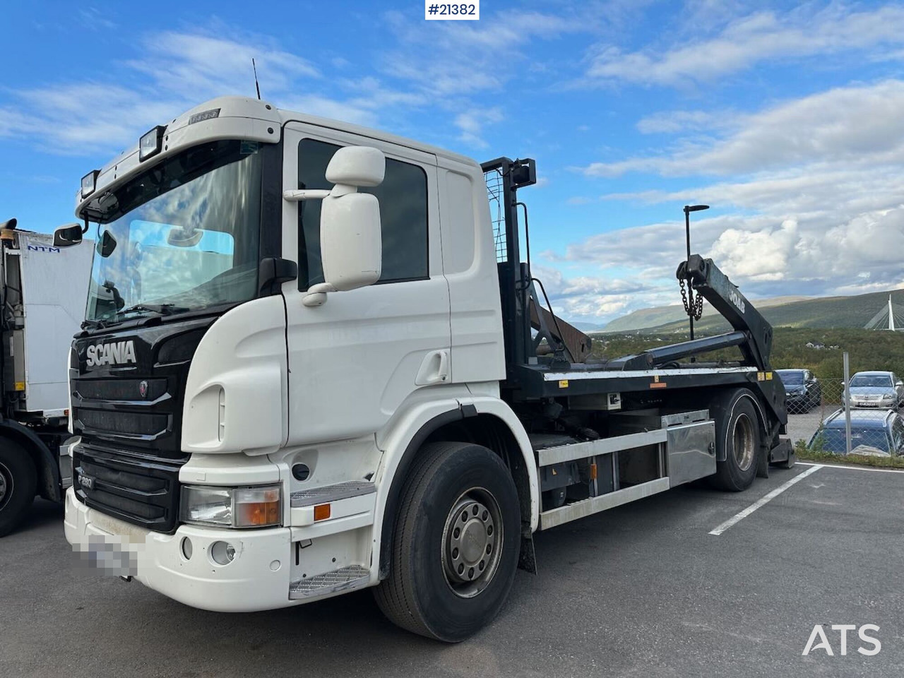 Scania P280 - Скіповий навантажувач вантажівка: фото 2 Scania P280 - Скіповий навантажувач вантажівка: фото 2