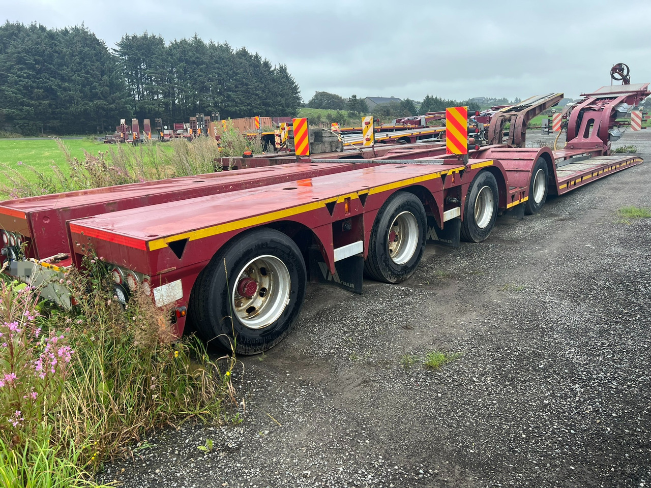 VM Brønntralle m/ Hydraulisk uttrekk på 3 m - Низькорамна платформа напівпричіп: фото 3 VM Brønntralle m/ Hydraulisk uttrekk på 3 m - Низькорамна платформа напівпричіп: фото 3