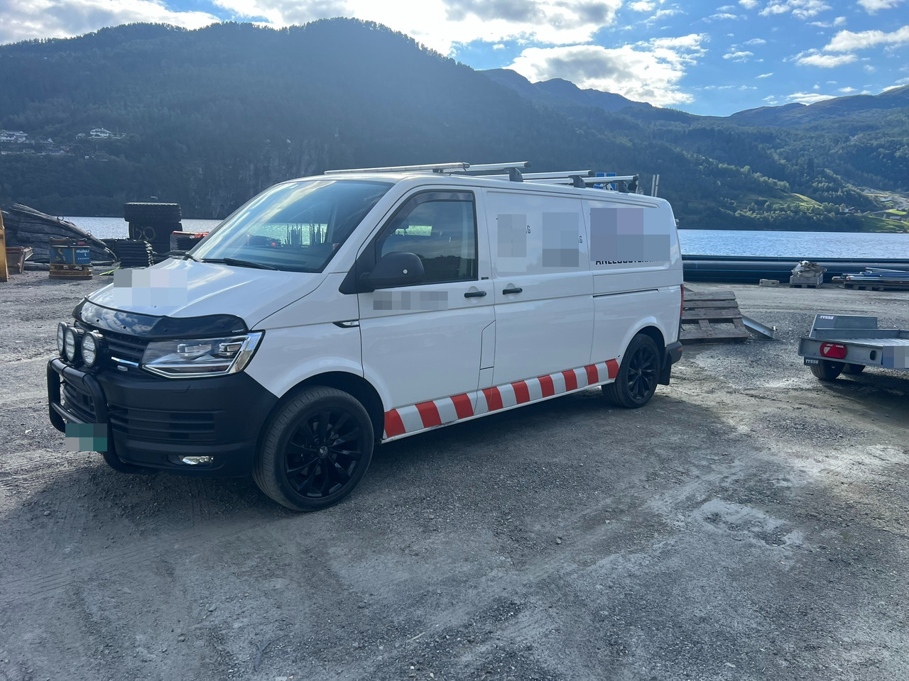 Volkswagen TRANSPORTER - Суцільнометалевий фургон: фото 1 Volkswagen TRANSPORTER - Суцільнометалевий фургон: фото 1