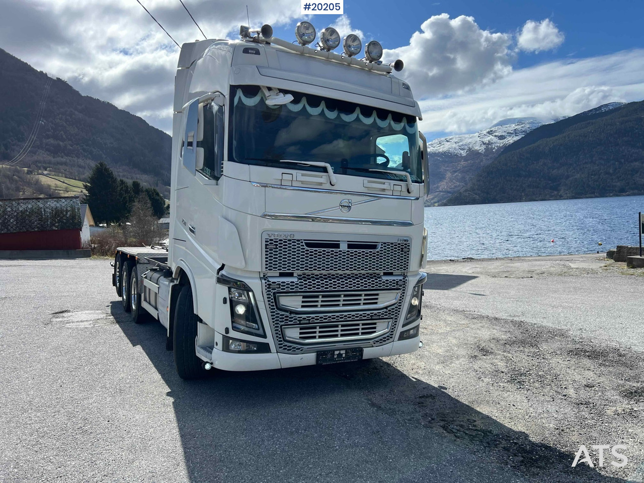 Volvo FH16 750 - Гаковий мультиліфт вантажівка: фото 2 Volvo FH16 750 - Гаковий мультиліфт вантажівка: фото 2