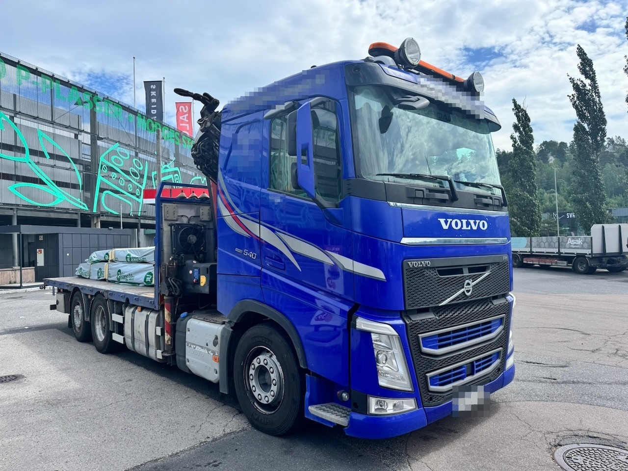 Volvo FH540 - Бортова вантажівка/ Платформа, Вантажівка з маніпулятором: фото 1 Volvo FH540 - Бортова вантажівка/ Платформа, Вантажівка з маніпулятором: фото 1