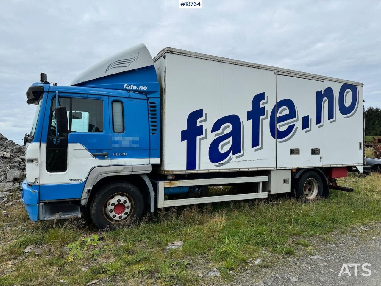 Volvo FL220 - Вантажівка з закритим кузовом: фото 2 Volvo FL220 - Вантажівка з закритим кузовом: фото 2