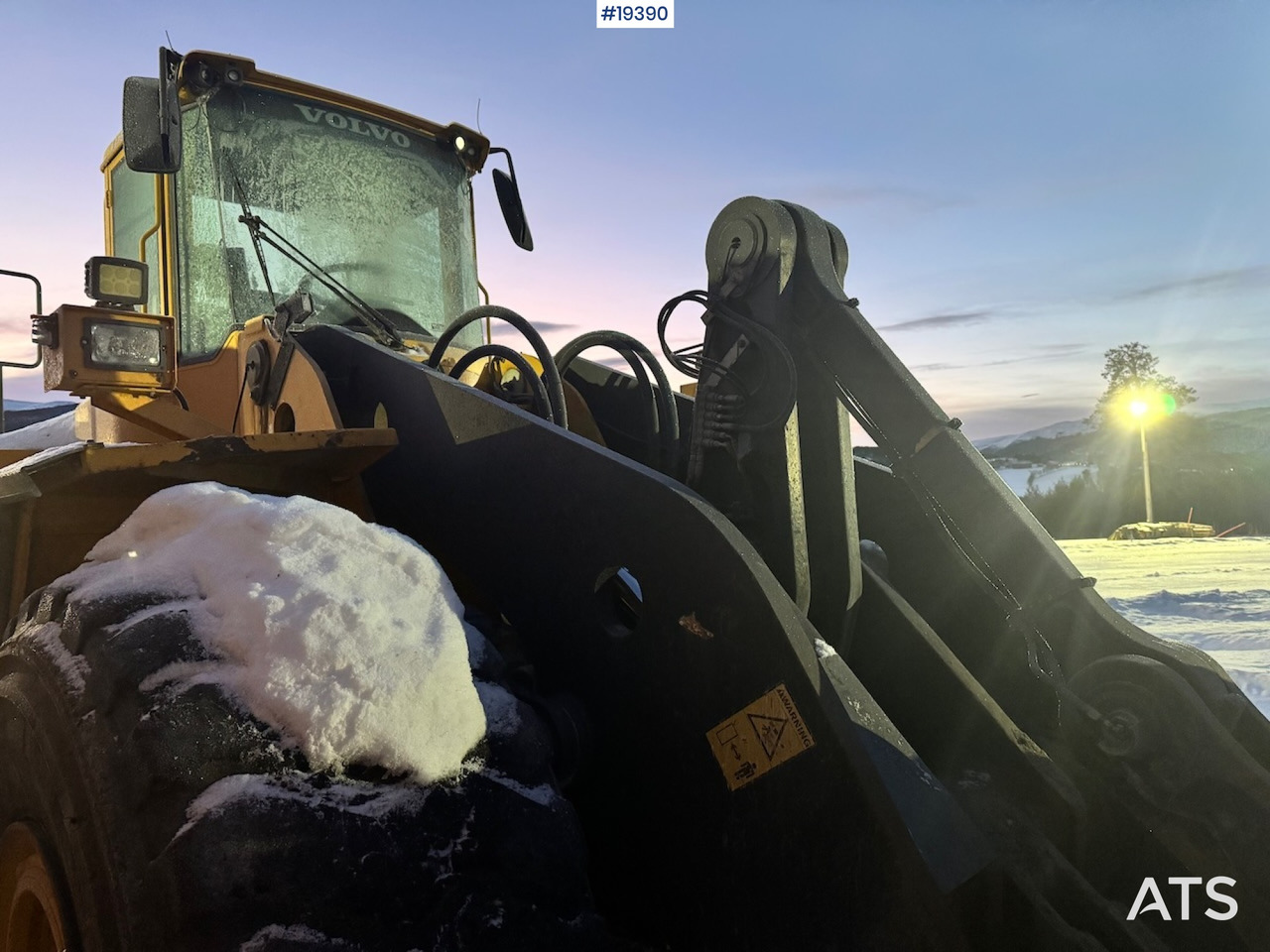 Колісний навантажувач Volvo L220E: фото 19