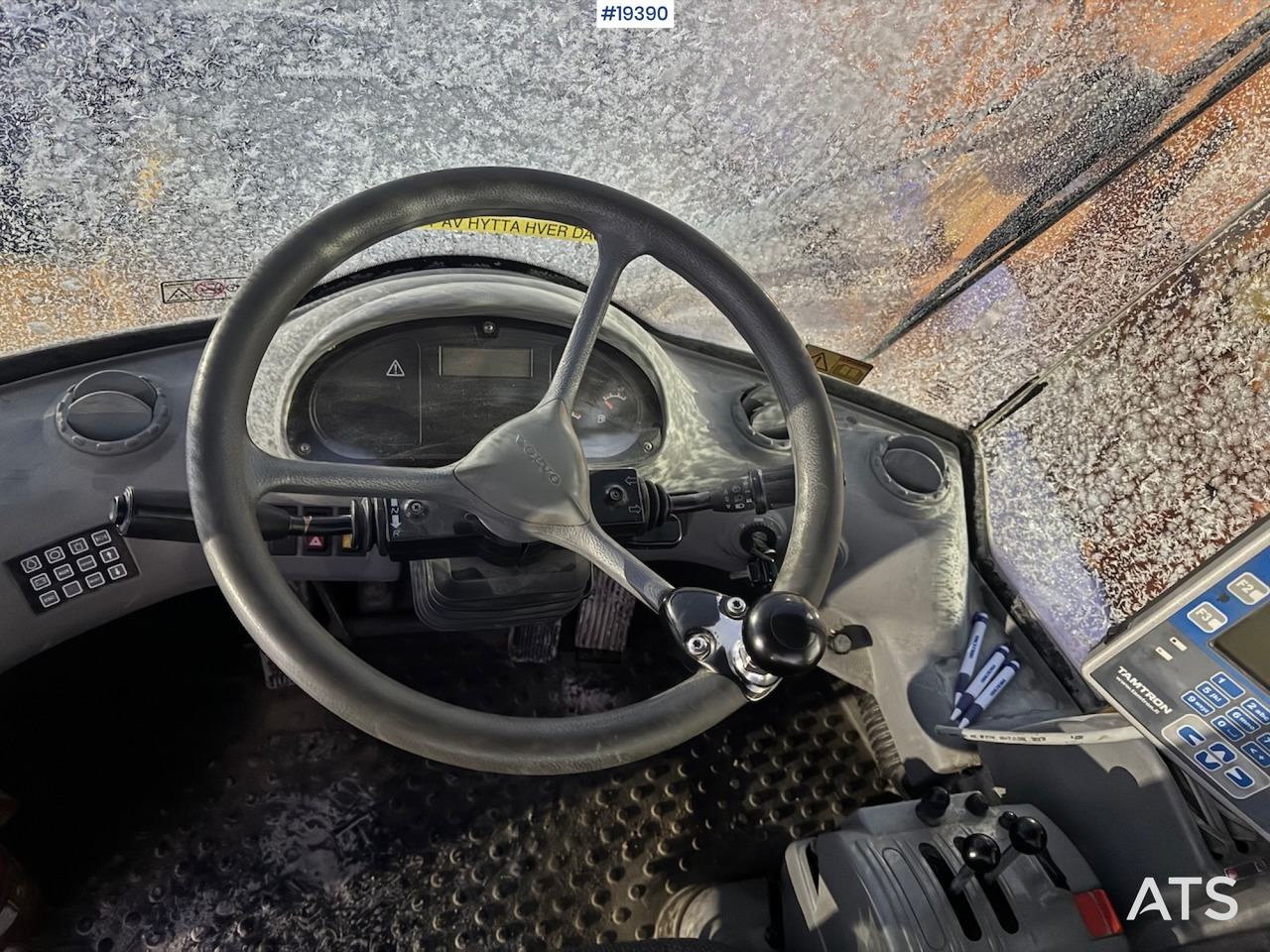 Колісний навантажувач Volvo L220E: фото 24